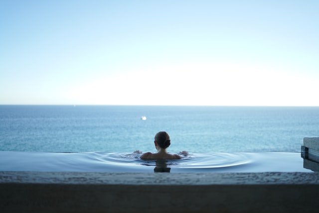 22 travel hacks and safety tips for solo female travel
