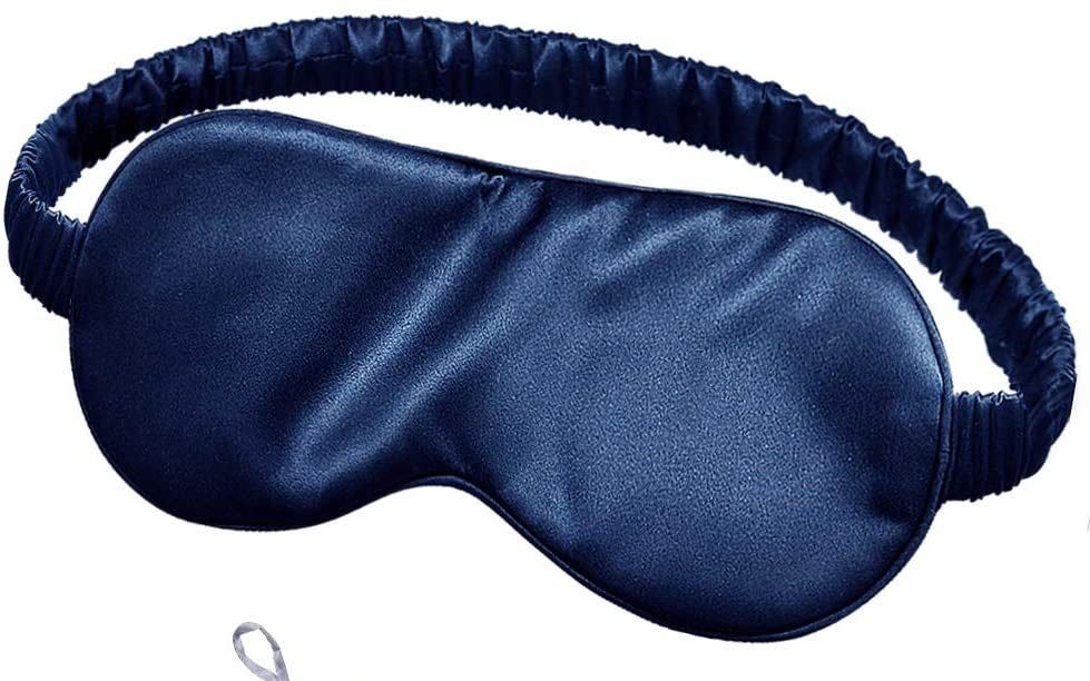 20 cute travel accessories for women all under €25 silk blue sleeping mask